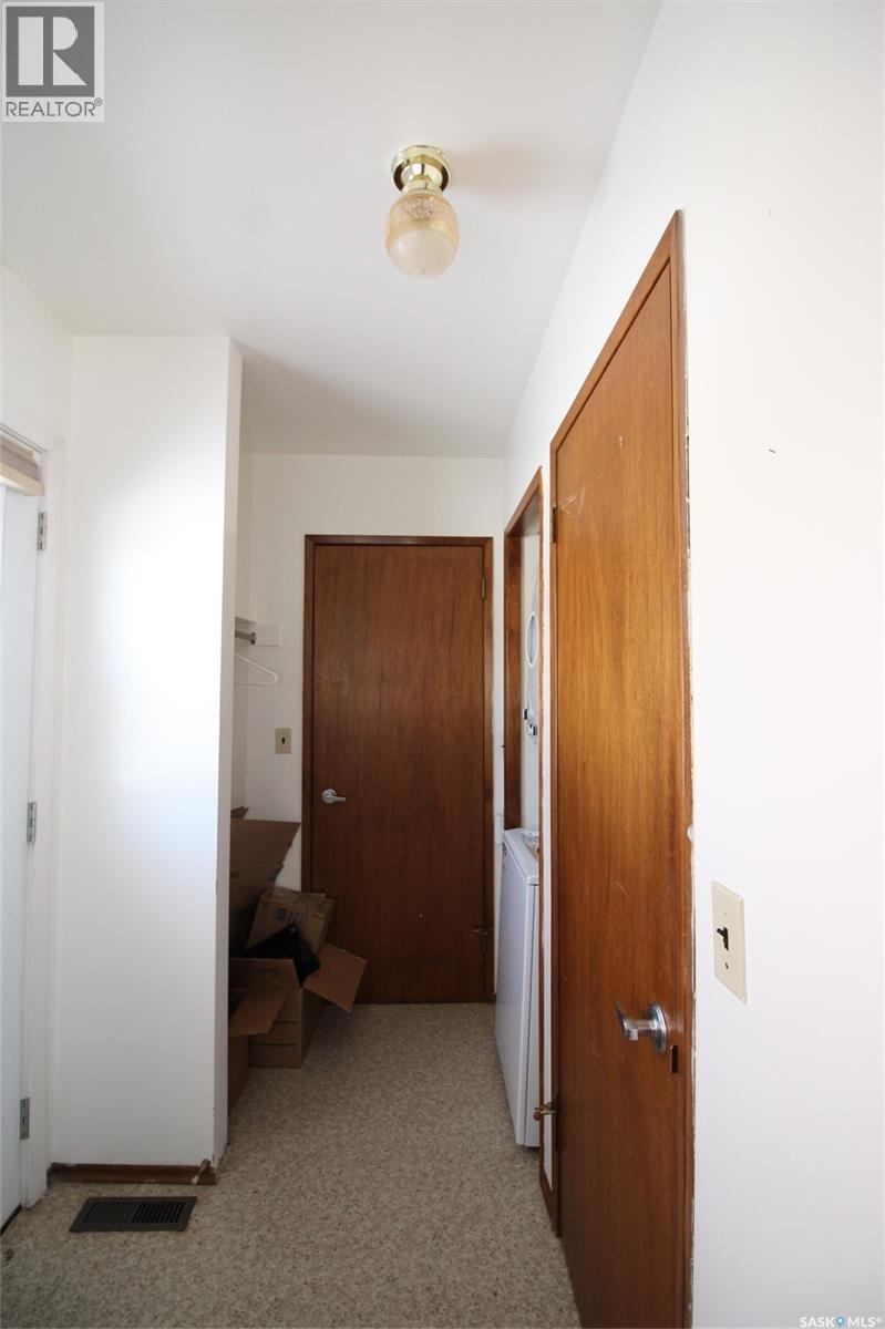 101-107 2nd Avenue W, Climax, Saskatchewan  S0N 0N0 - Photo 6 - SK028290