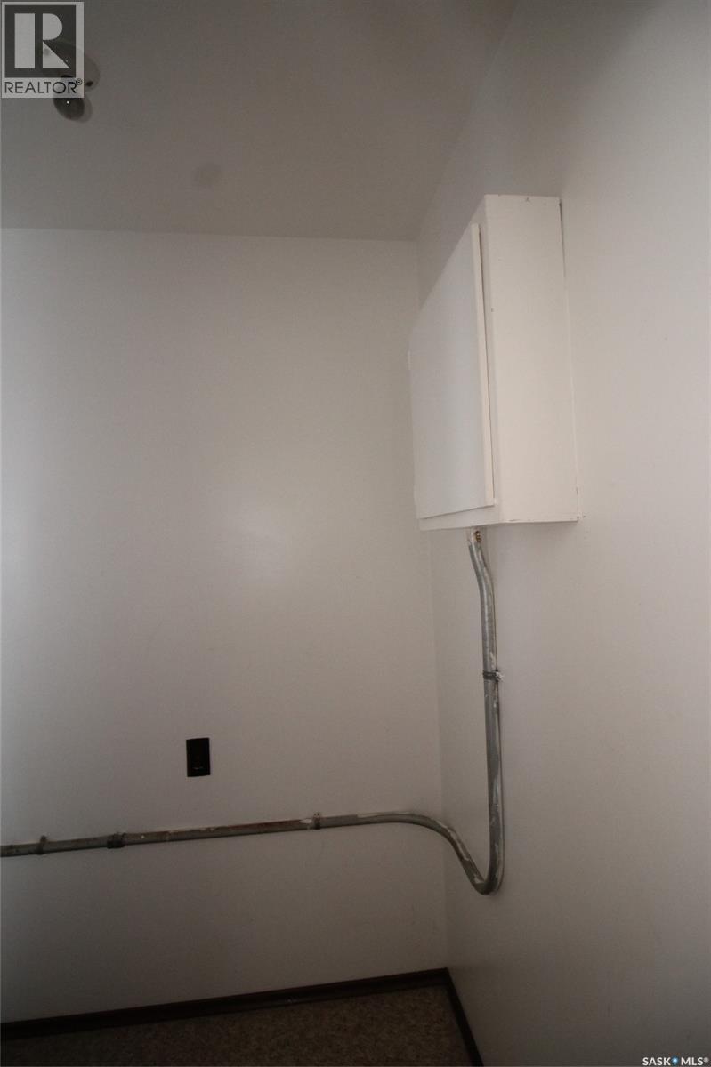101-107 2nd Avenue W, Climax, Saskatchewan  S0N 0N0 - Photo 9 - SK028290