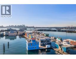 JNW04 415 ESPLANADE W, North Vancouver, British Columbia