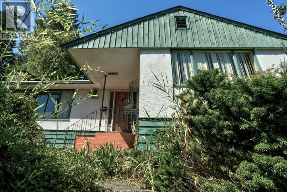 1827 Harbour Street, Port Coquitlam, British Columbia  V3C 1A4 - Photo 2 - R3088259