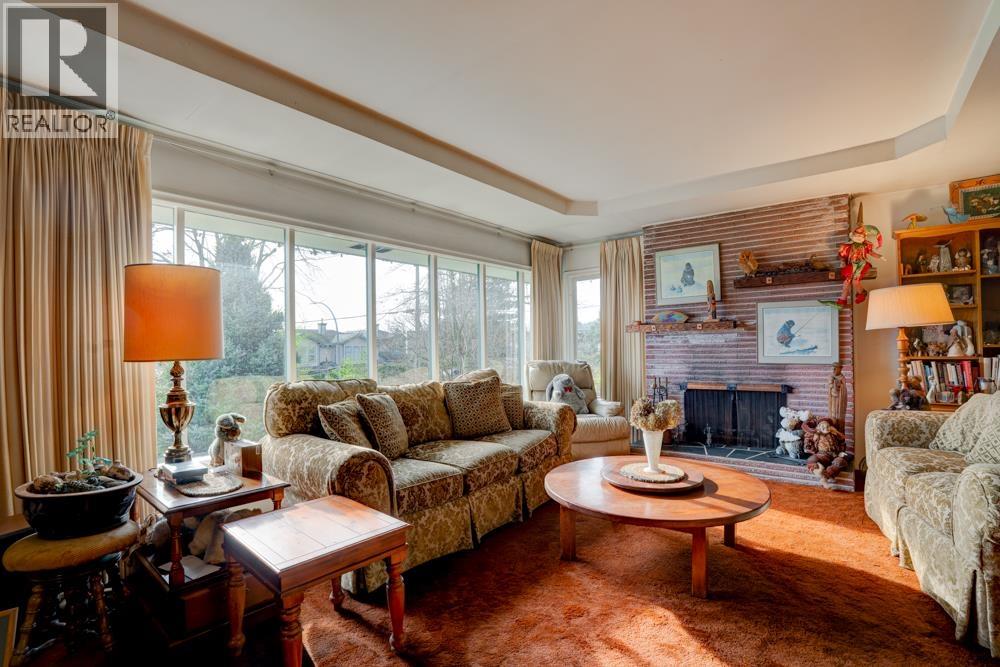 1827 Harbour Street, Port Coquitlam, British Columbia  V3C 1A4 - Photo 4 - R3088259