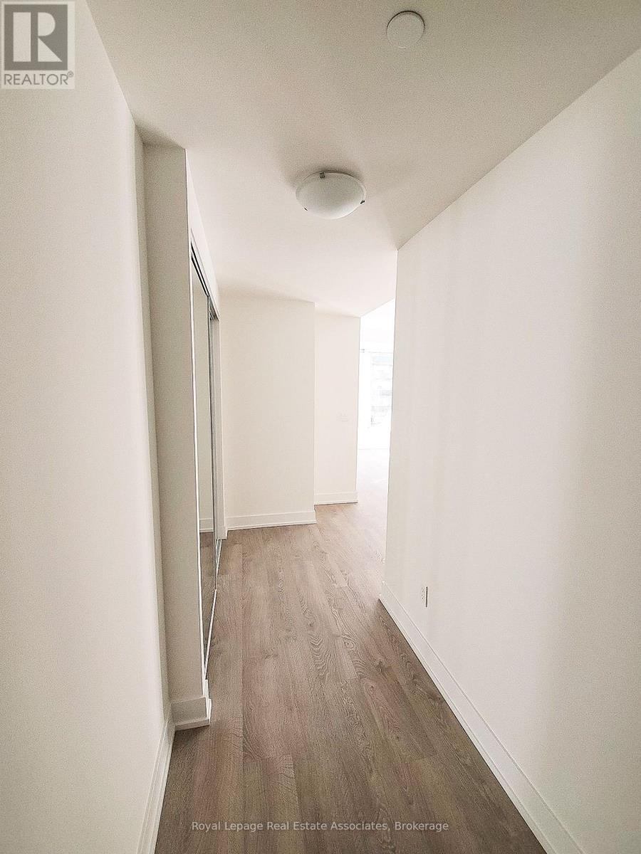 1926 - 9 Mabelle Avenue, Toronto, Ontario  M9A 0E1 - Photo 4 - W12777316