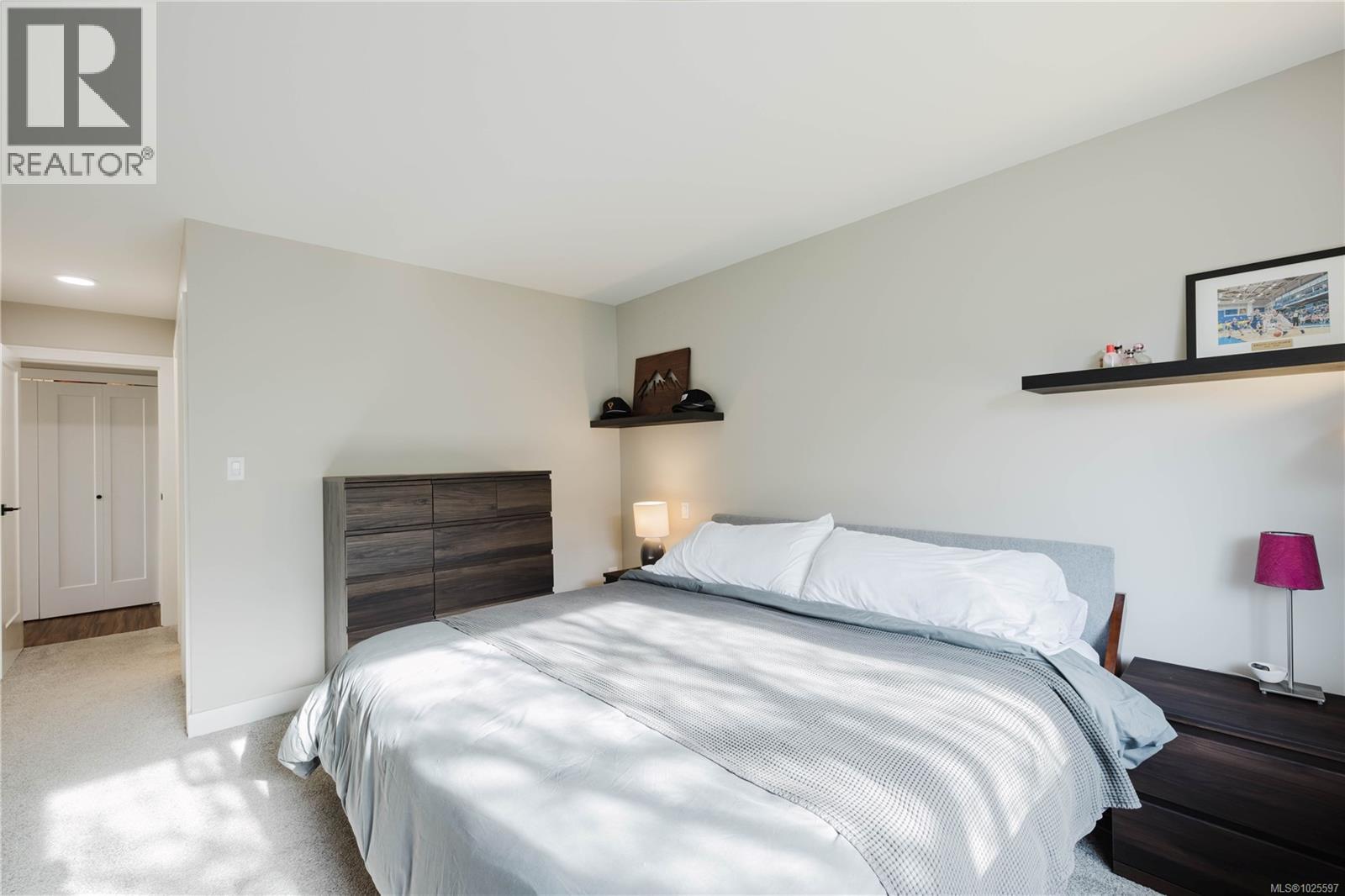 10193 Fifth St, Sidney, British Columbia  V8L 5E4 - Photo 17 - 1025597