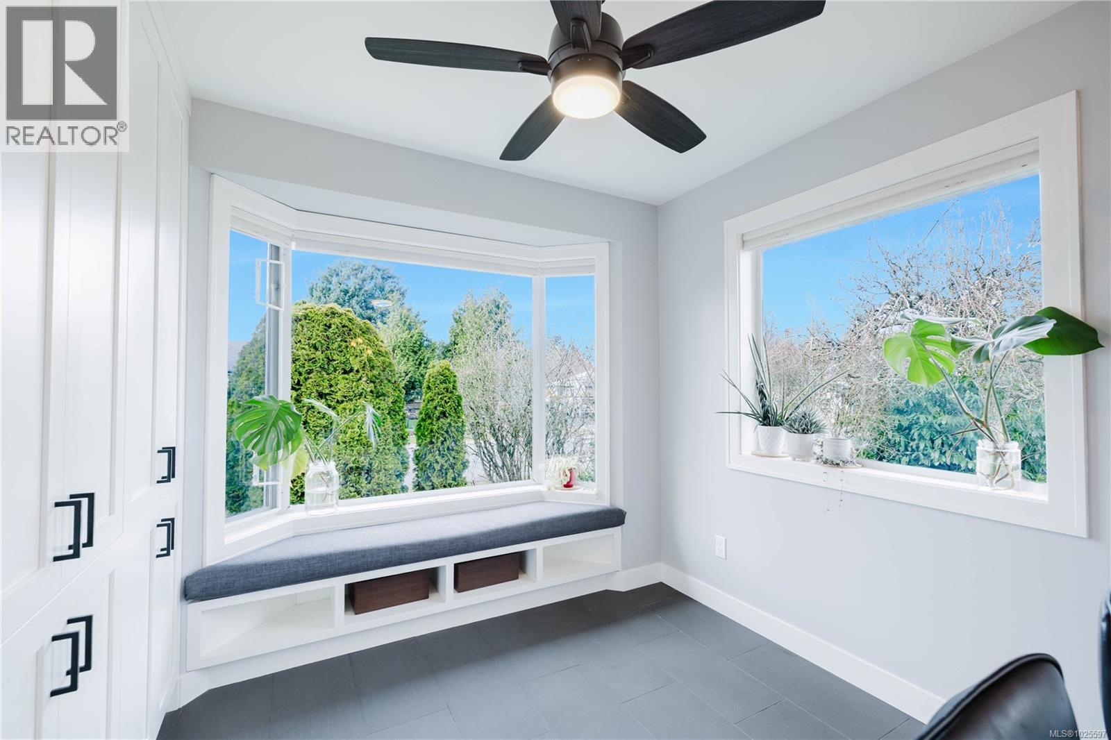 10193 Fifth St, Sidney, British Columbia  V8L 5E4 - Photo 14 - 1025597