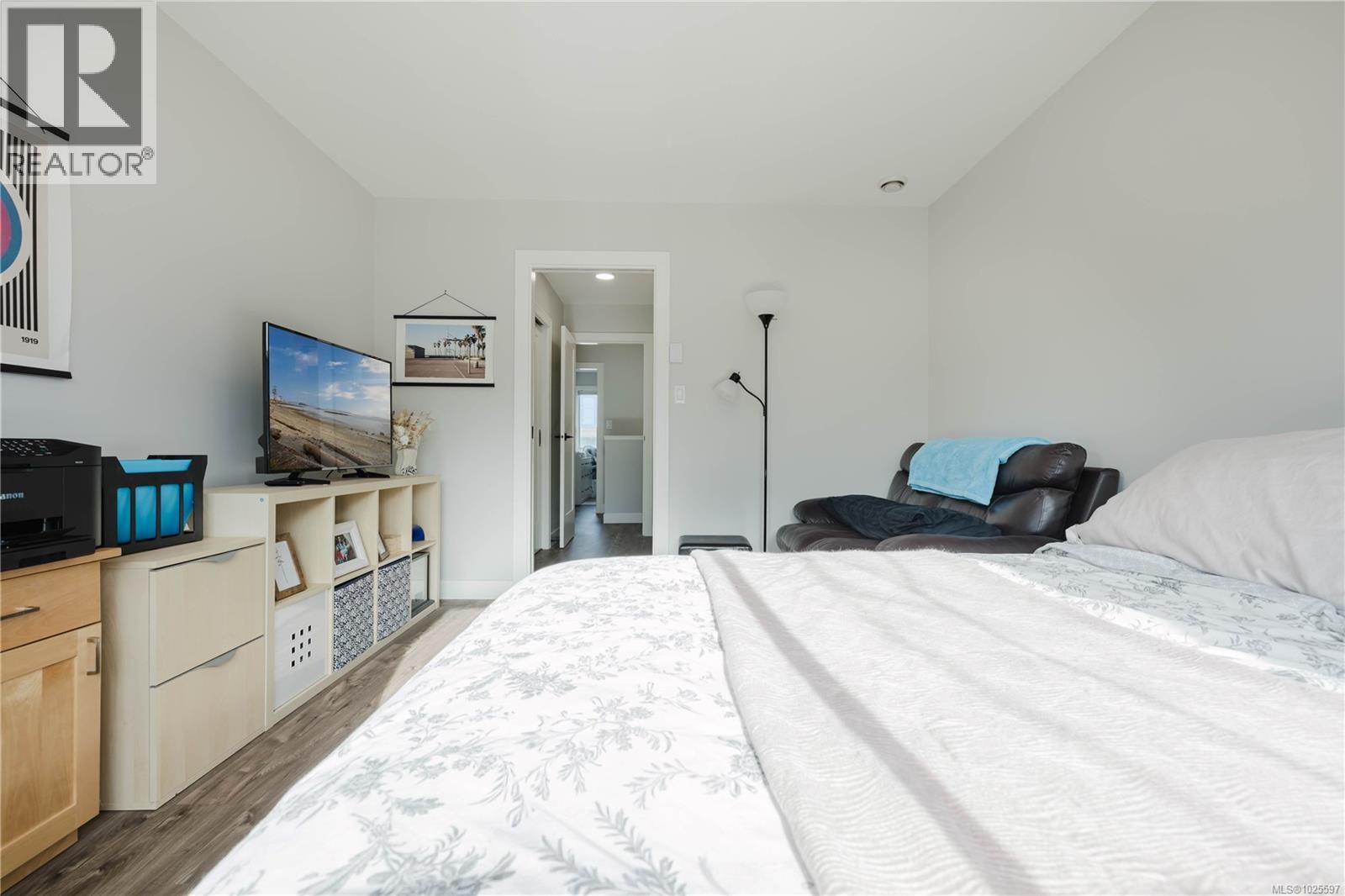 10193 Fifth St, Sidney, British Columbia  V8L 5E4 - Photo 21 - 1025597