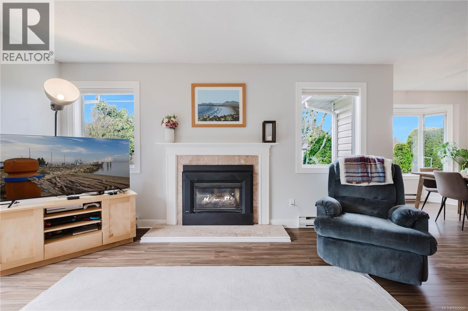 10193 Fifth St, Sidney, British Columbia  V8L 5E4 - Photo 9 - 1025597