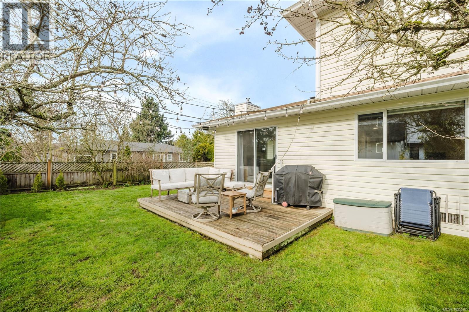 10193 Fifth St, Sidney, British Columbia  V8L 5E4 - Photo 29 - 1025597