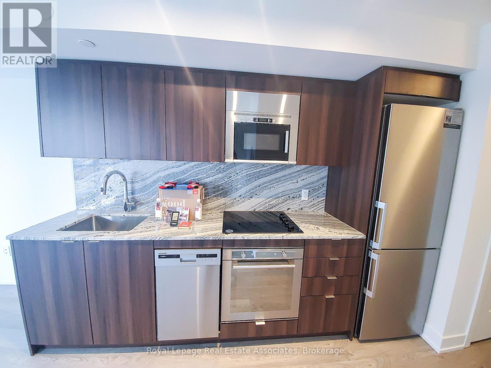 2931 - 5 Mabelle Avenue, Toronto, Ontario  M9A 0C8 - Photo 3 - W12777324