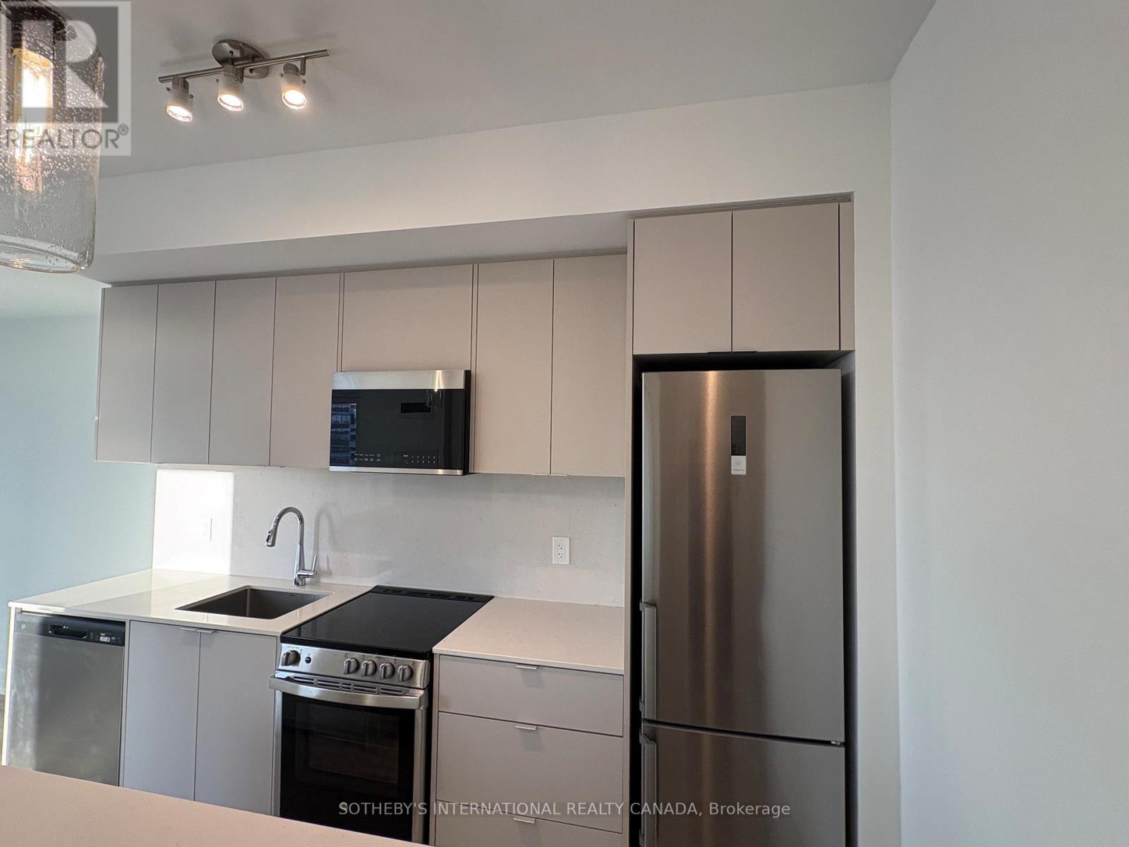 602 - 2088 James Street, Burlington, Ontario  L7R 0H2 - Photo 2 - W12777332