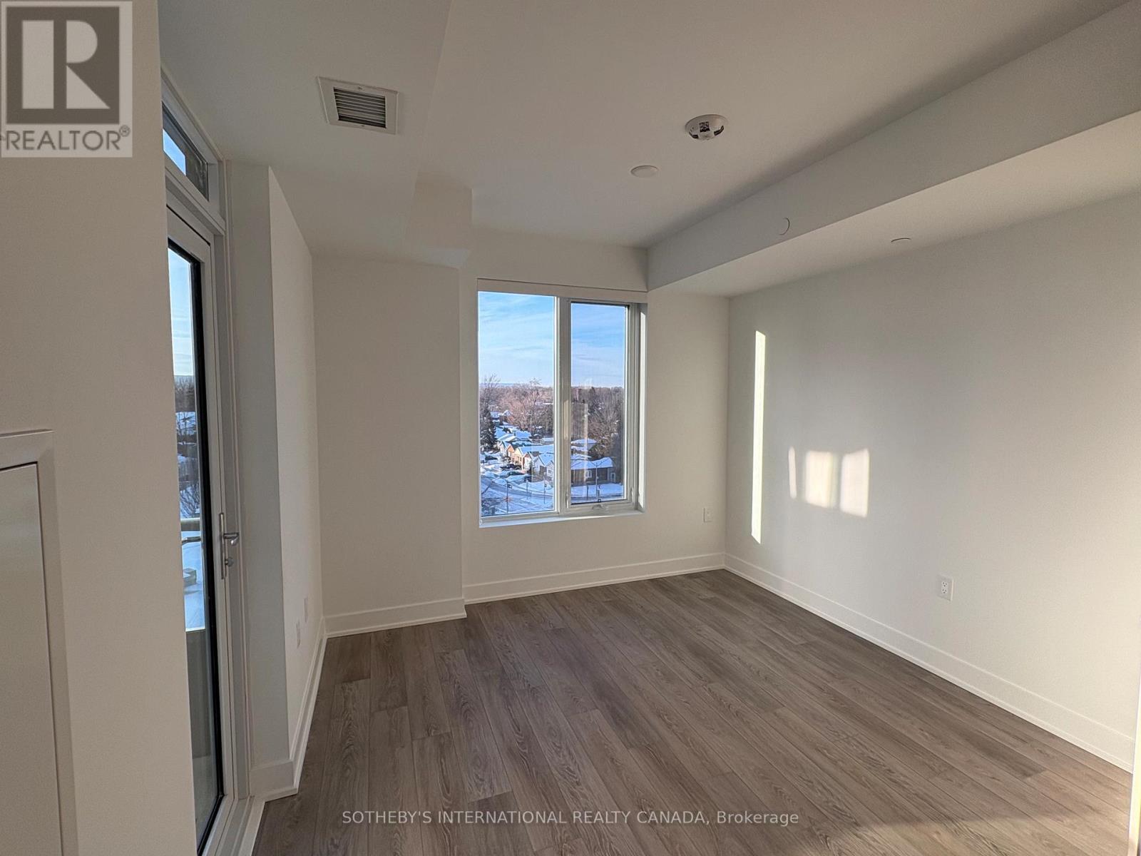 602 - 2088 James Street, Burlington, Ontario  L7R 0H2 - Photo 5 - W12777332