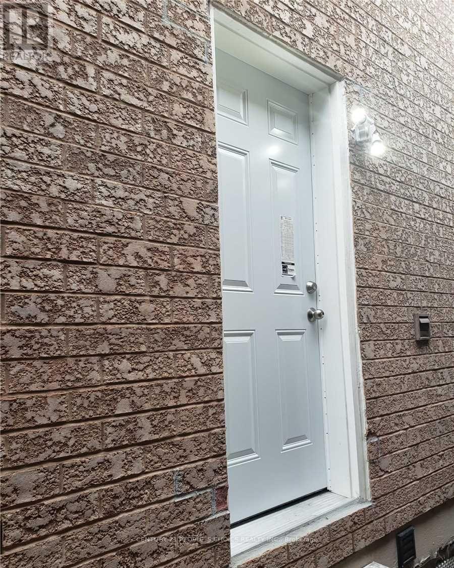 Bsmnt - 597 Matisse Place, Mississauga, Ontario  L5W 1M3 - Photo 2 - W12777342