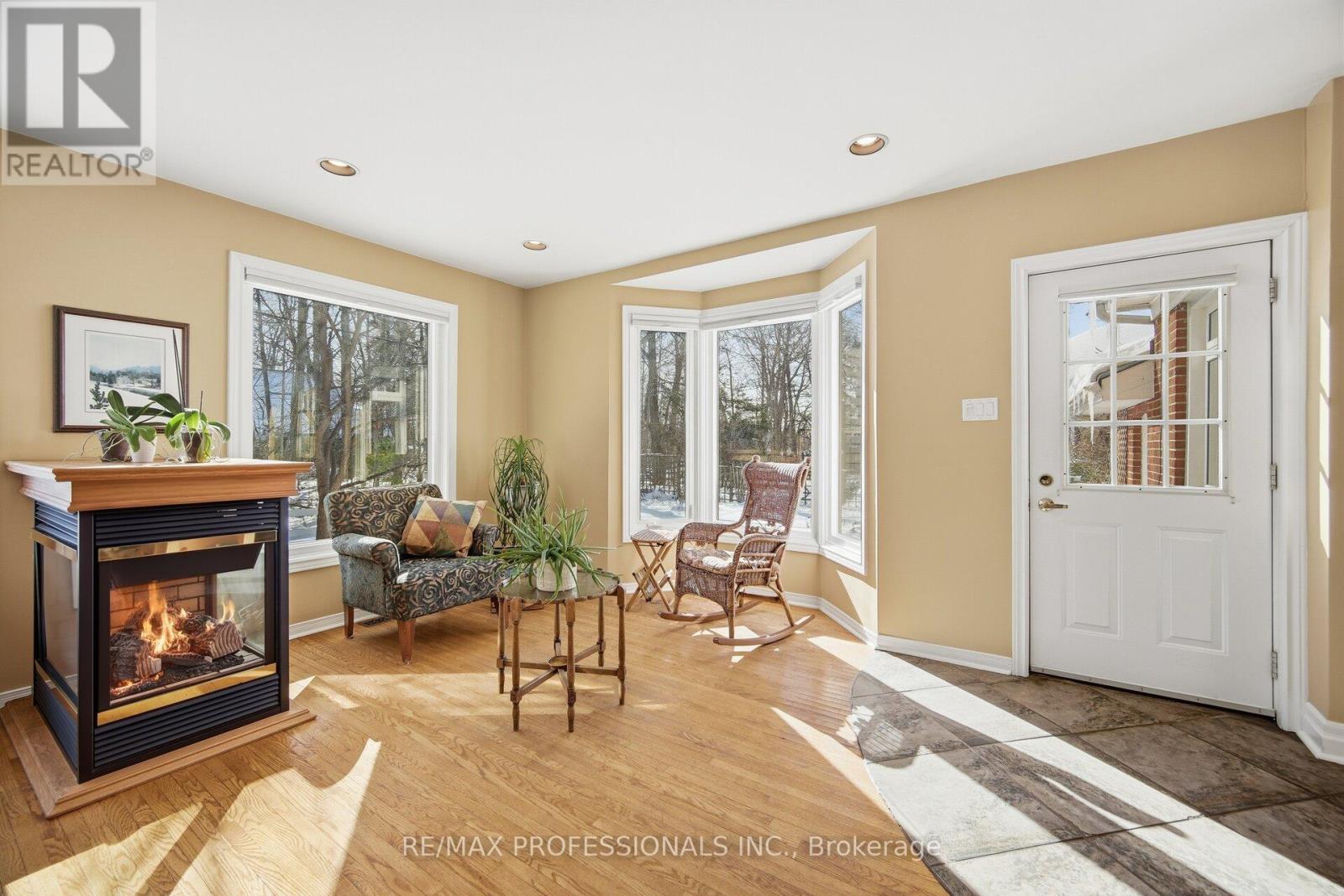 1384 Rometown Drive, Mississauga, Ontario  L5E 2T4 - Photo 17 - W12777352