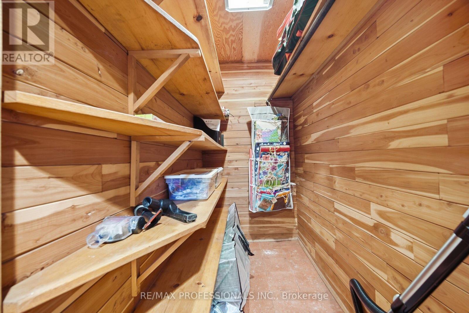 1384 Rometown Drive, Mississauga, Ontario  L5E 2T4 - Photo 33 - W12777352