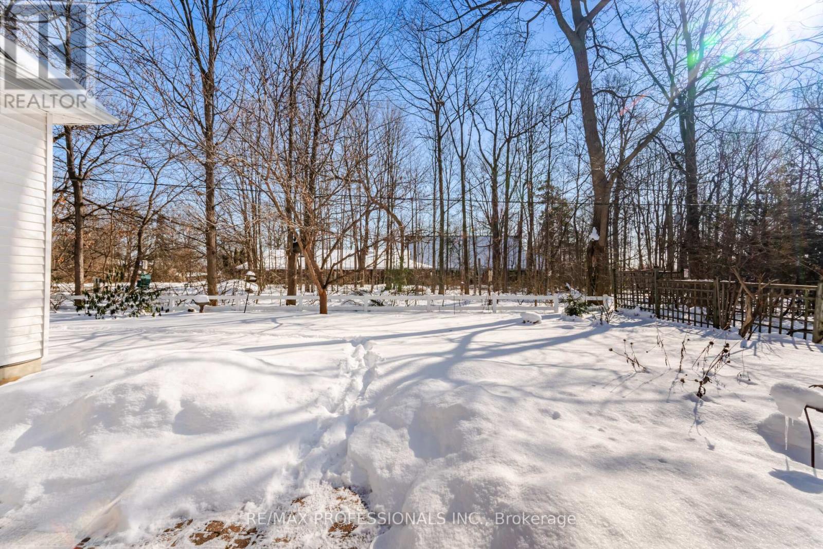 1384 Rometown Drive, Mississauga, Ontario  L5E 2T4 - Photo 35 - W12777352