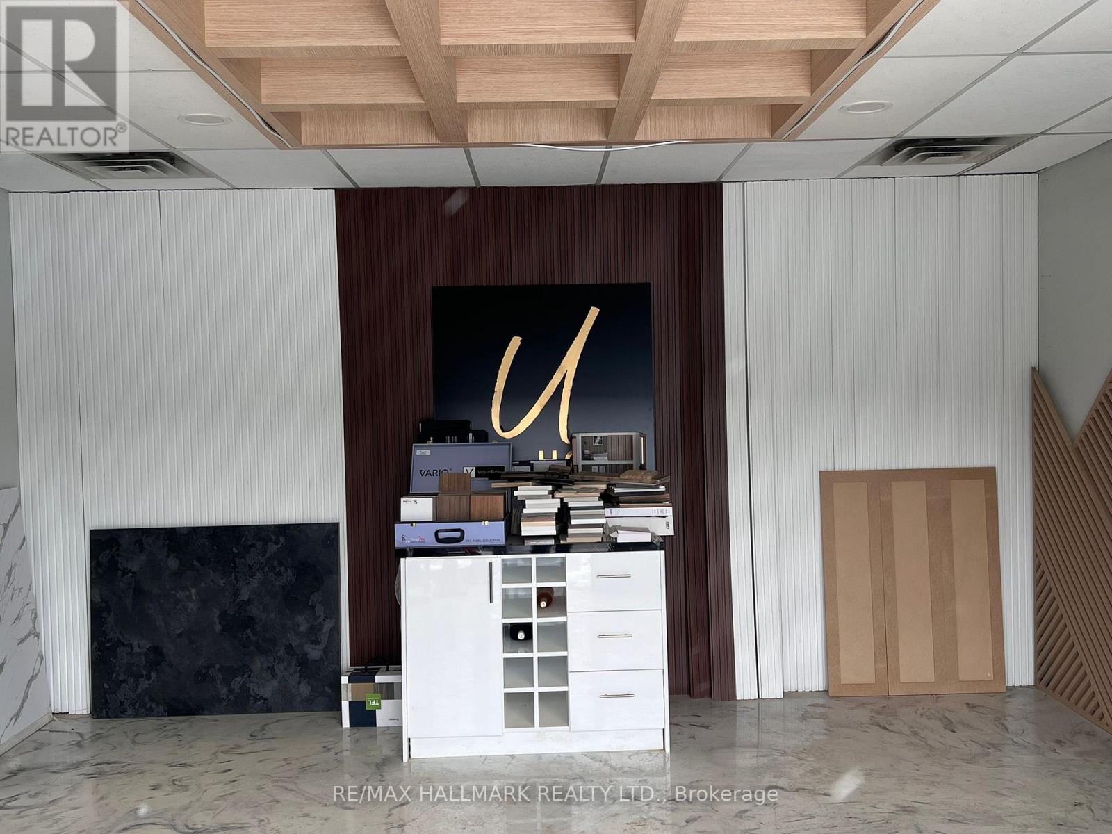 1101 Finch Avenue W, Toronto, Ontario  M3J 2C9 - Photo 2 - W12777406