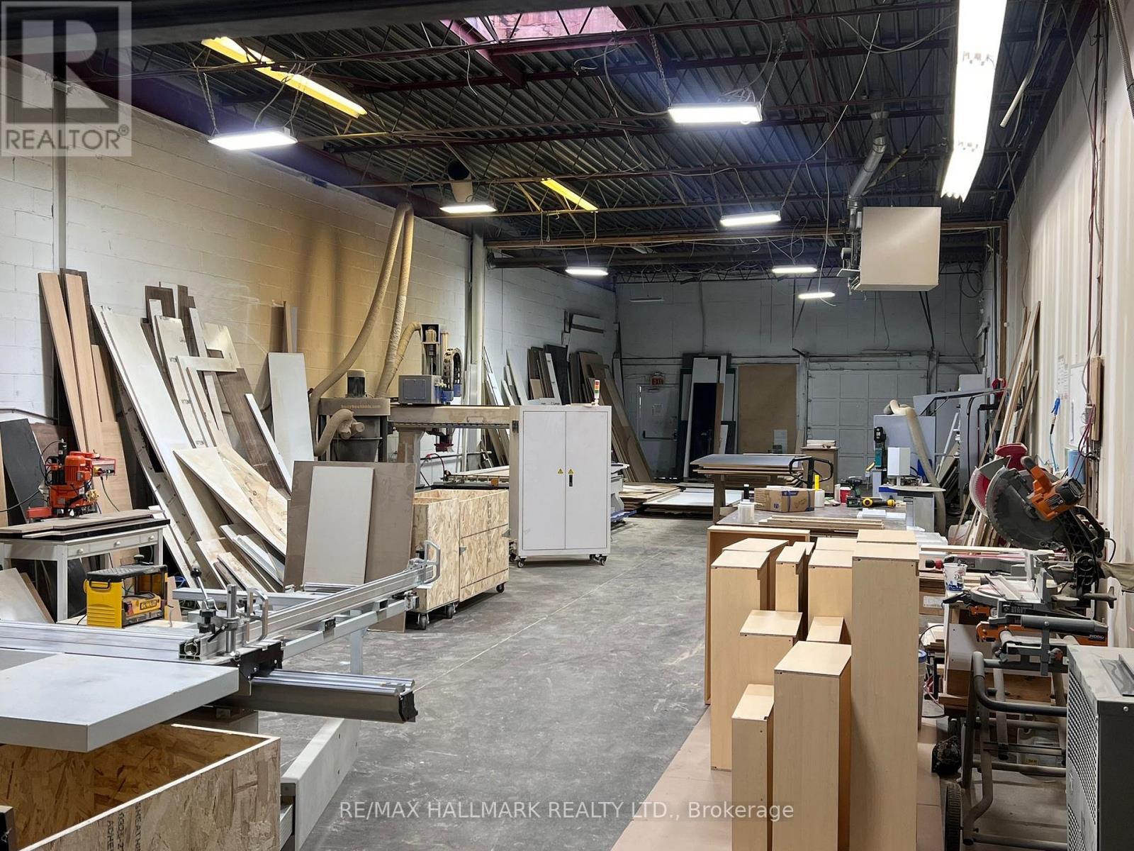 1101 Finch Avenue W, Toronto, Ontario  M3J 2C9 - Photo 3 - W12777406