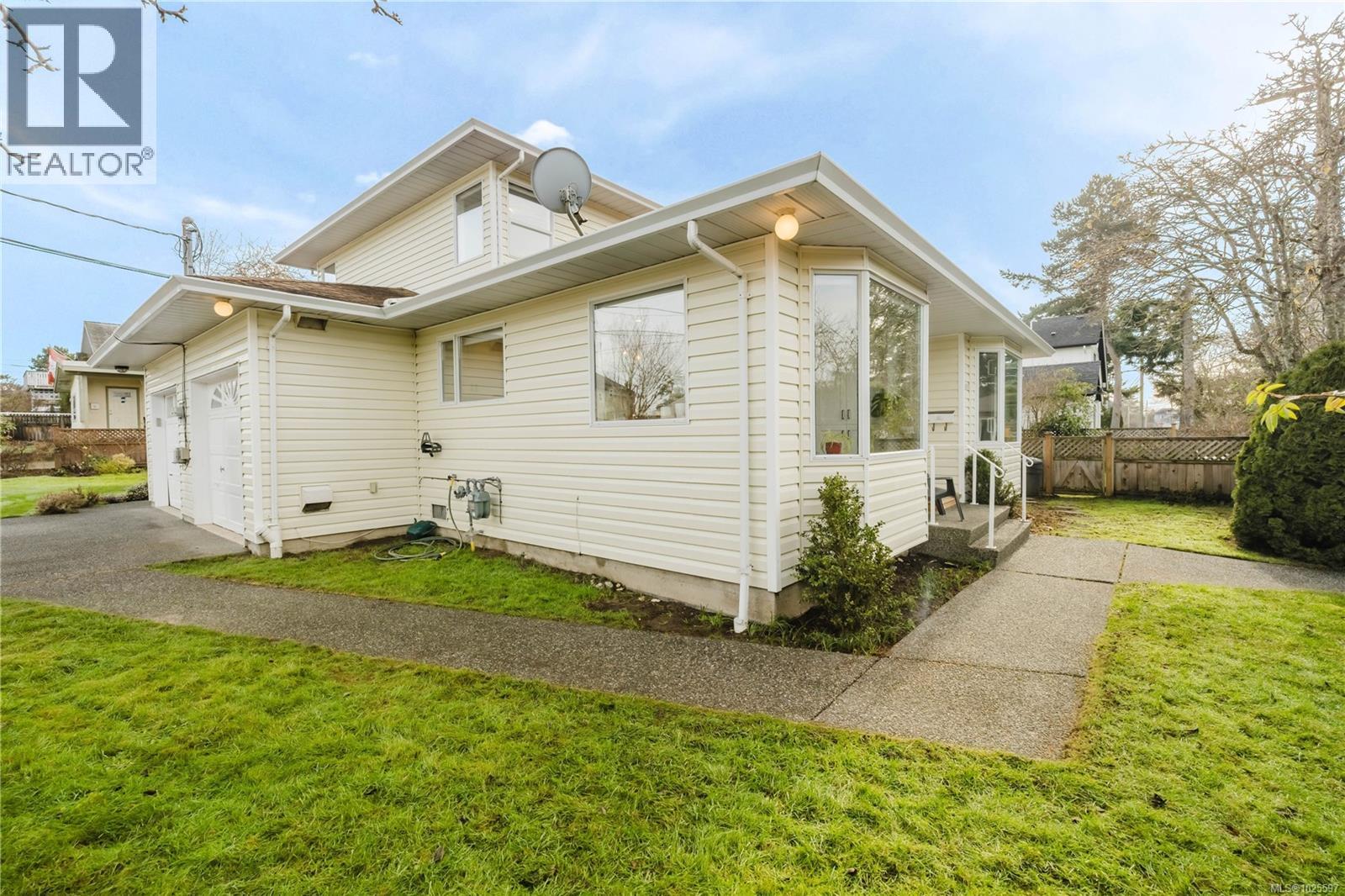 10193 Fifth St, Sidney, British Columbia  V8L 5E4 - Photo 32 - 1025597