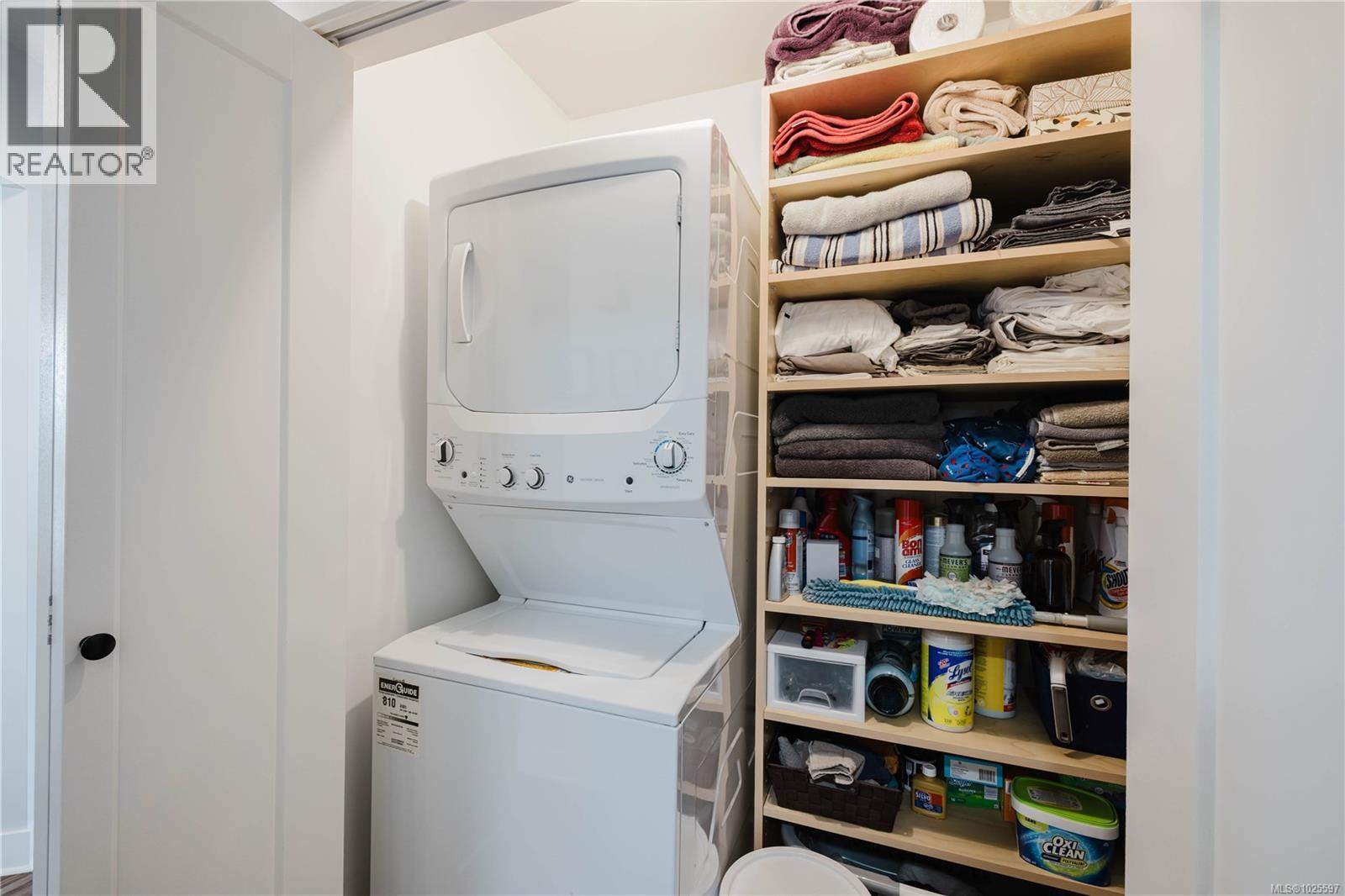 10193 Fifth St, Sidney, British Columbia  V8L 5E4 - Photo 26 - 1025597