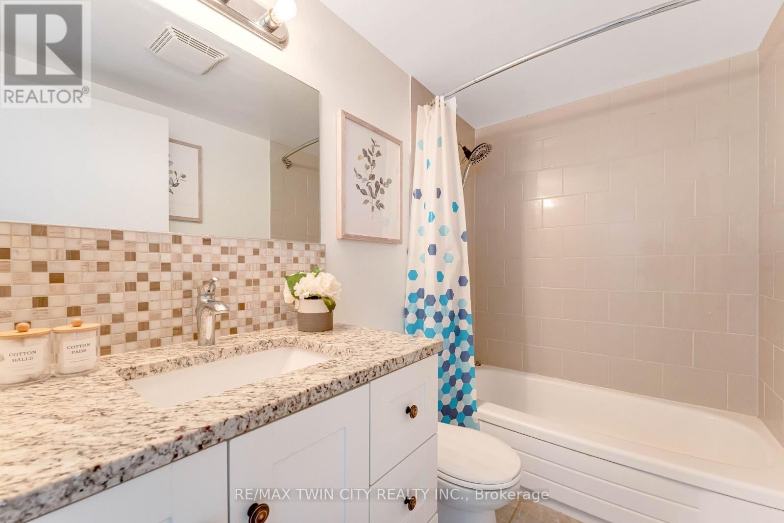 102 - 250 Glenridge Drive, Waterloo, Ontario  N2J 4H8 - Photo 29 - X12777336