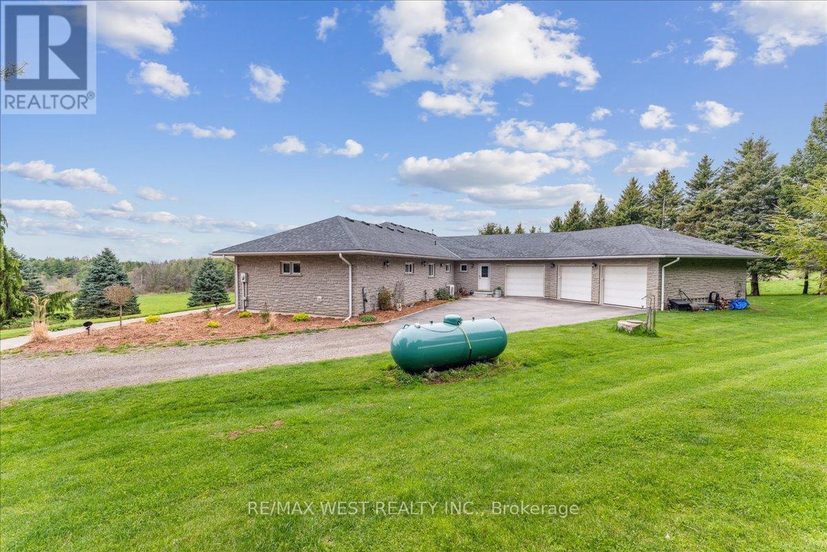 331 Mountsberg Road, Hamilton, Ontario  L0P 1B0 - Photo 13 - X12777390