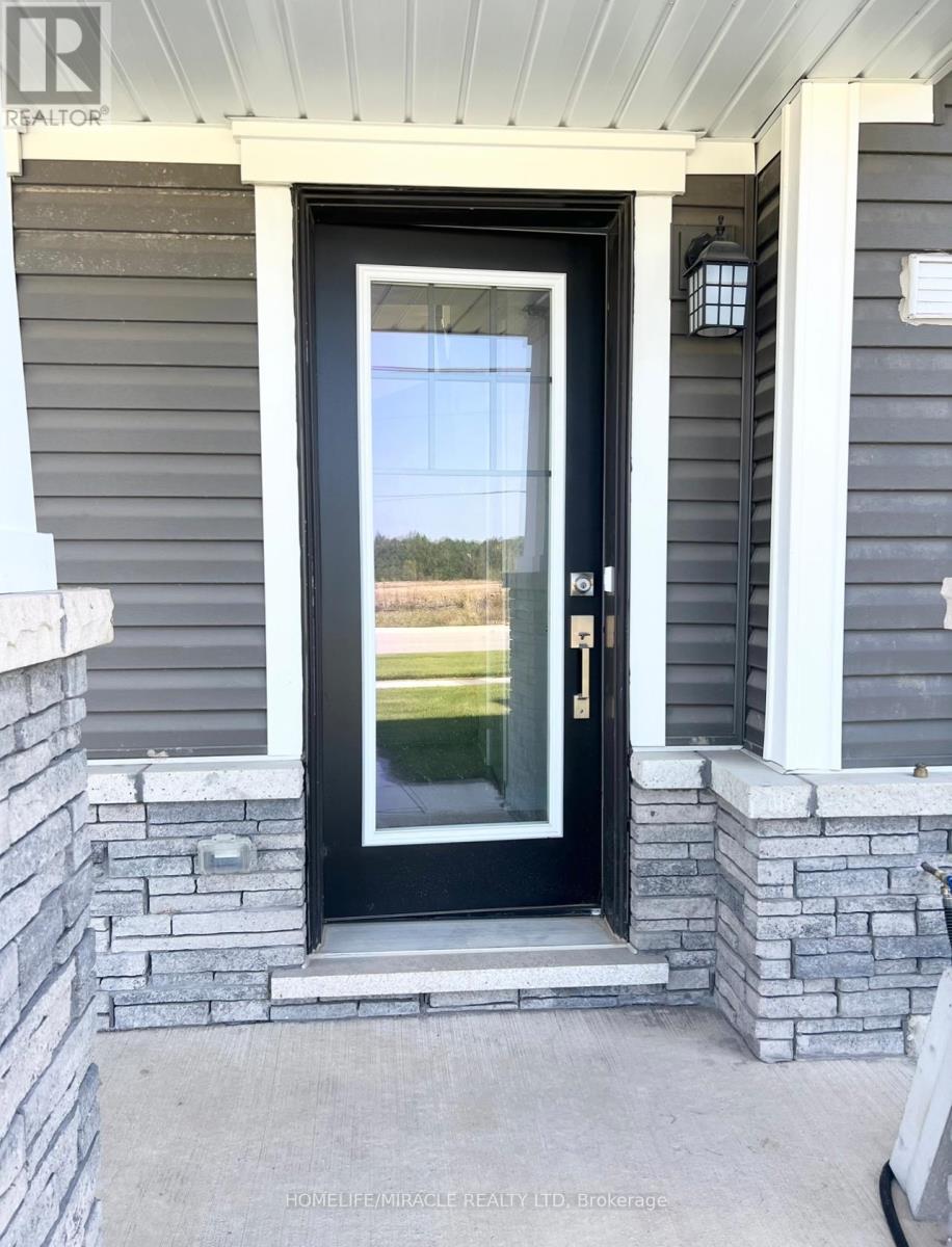 155 Melody Lane, Thorold, Ontario  L3B 5N5 - Photo 2 - X12777426