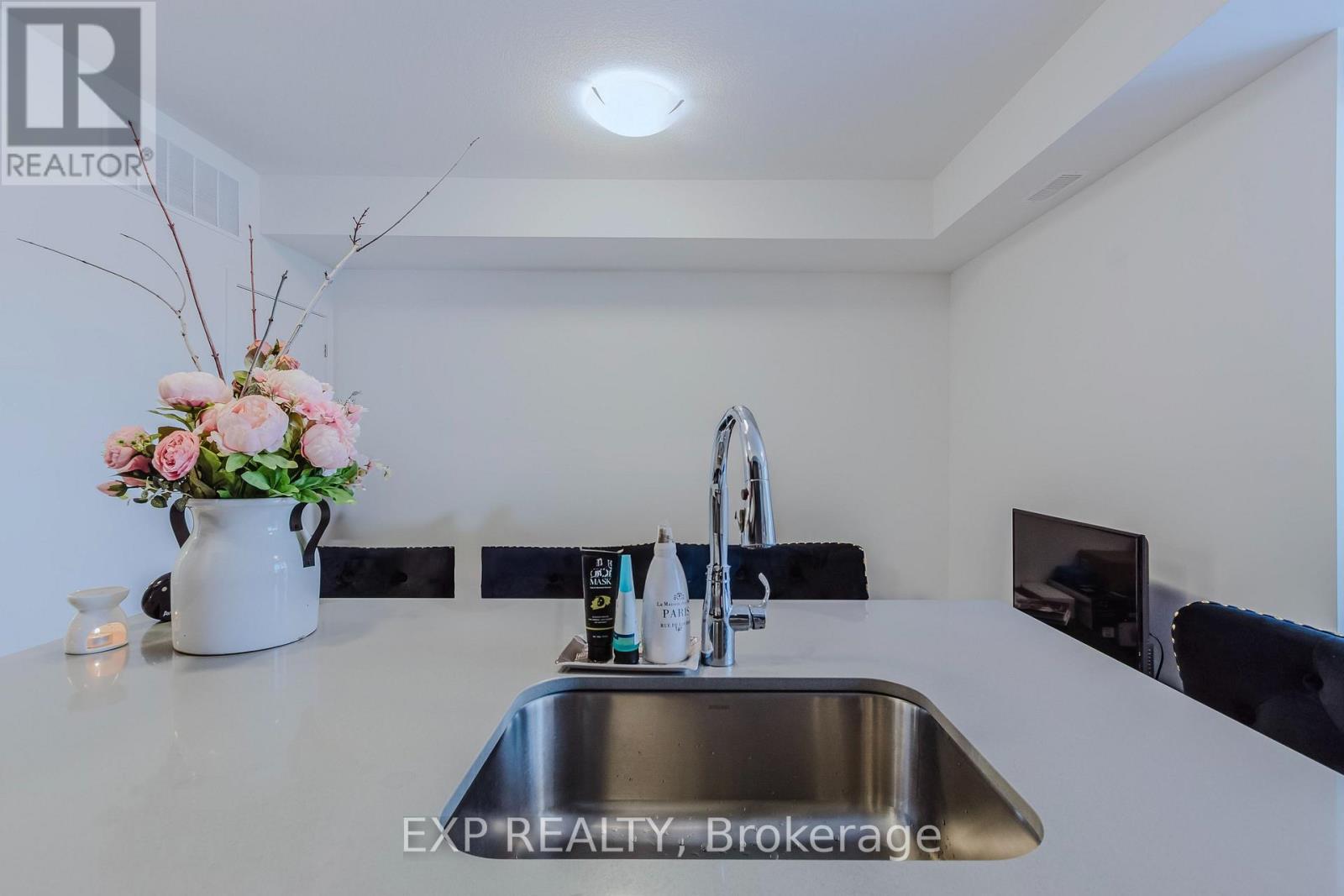 E1 - 20 Palace Street, Kitchener, Ontario  N2E 0J3 - Photo 8 - X12777434