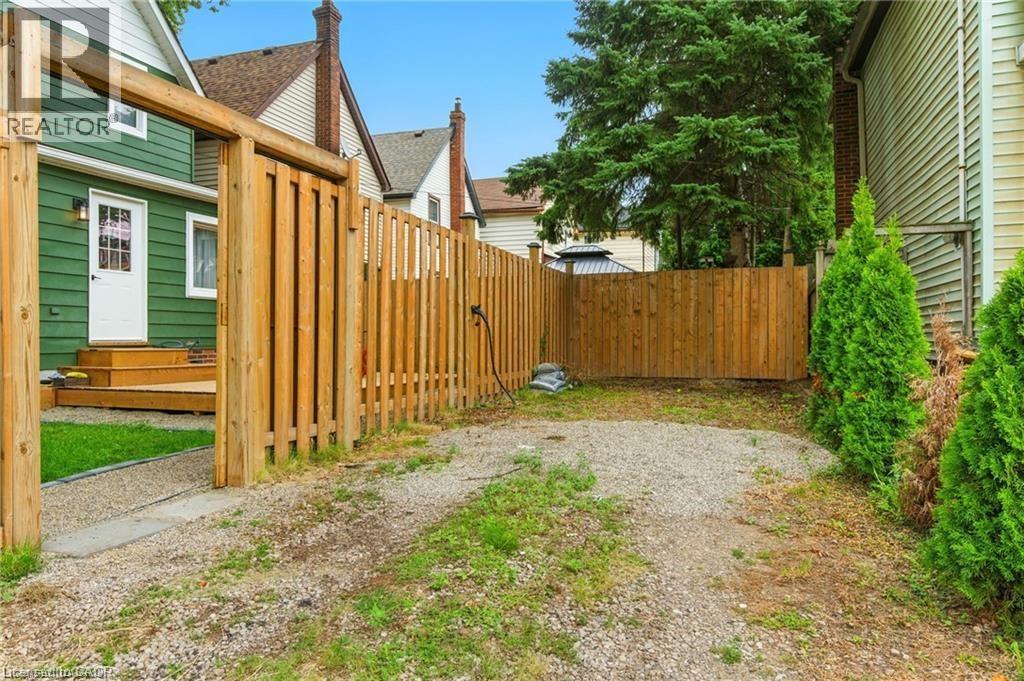 12 Francis Street, Hamilton, Ontario  L8L 3V1 - Photo 30 - 40804419