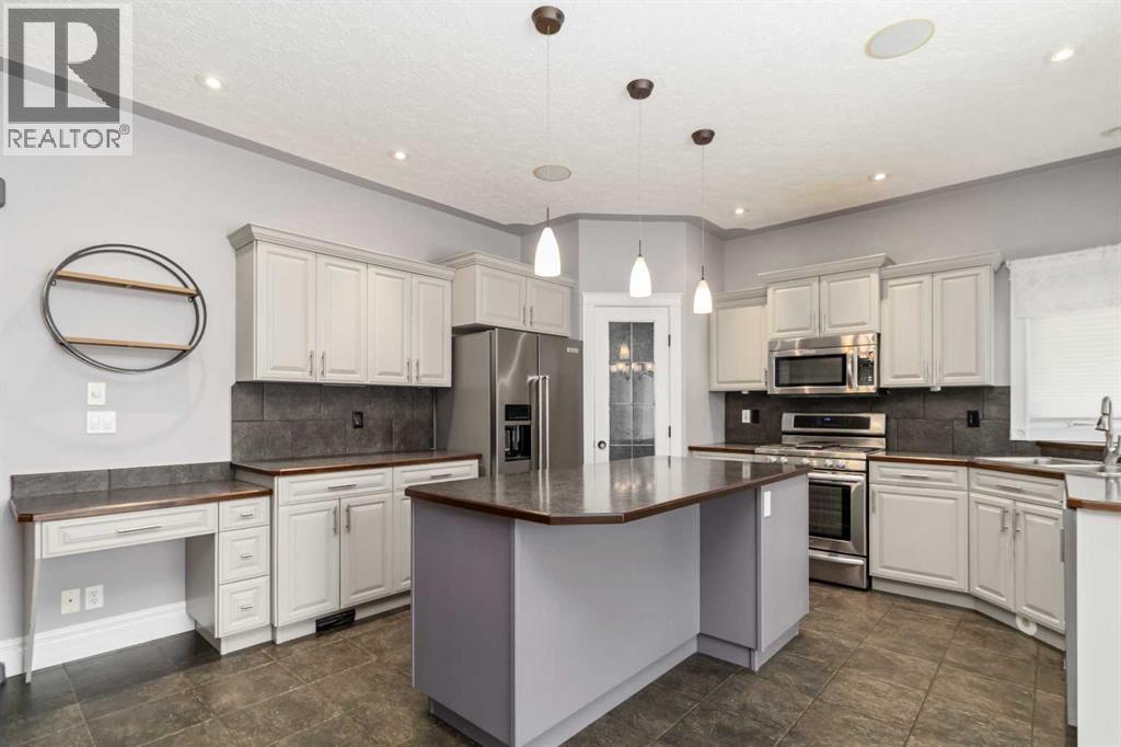 221 Fox Crescent, Fort Mcmurray, Alberta  T9K 0C1 - Photo 5 - A2285368