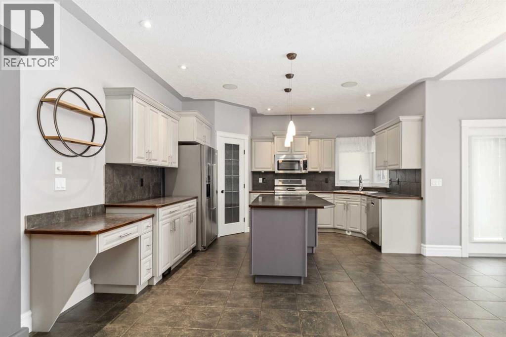 221 Fox Crescent, Fort Mcmurray, Alberta  T9K 0C1 - Photo 4 - A2285368