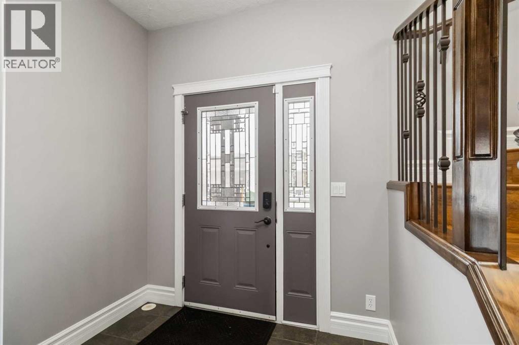 221 Fox Crescent, Fort Mcmurray, Alberta  T9K 0C1 - Photo 3 - A2285368