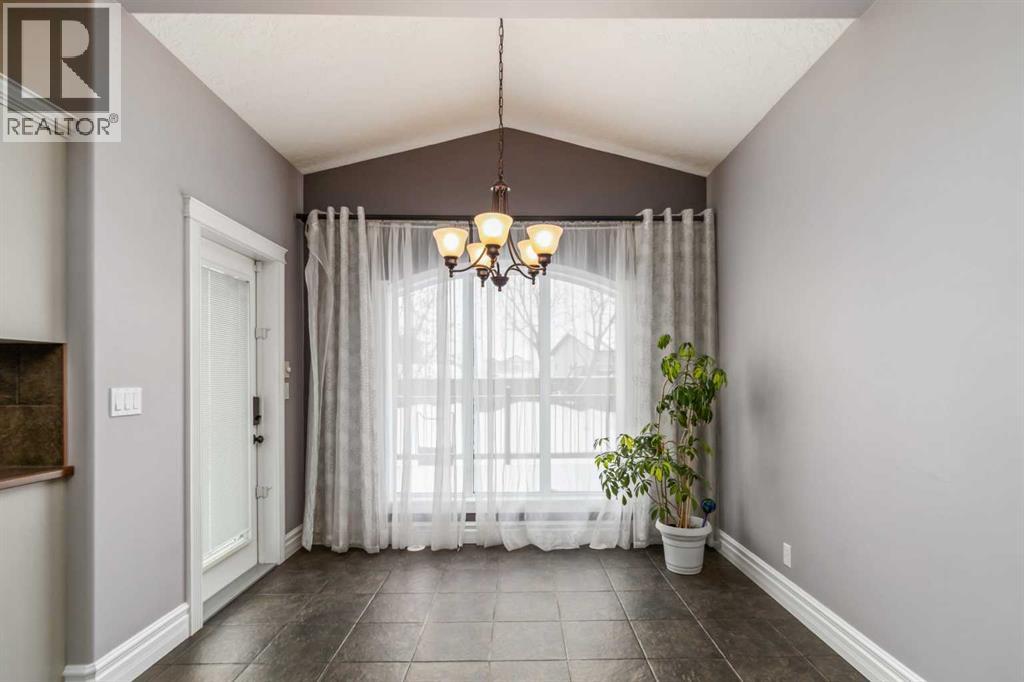 221 Fox Crescent, Fort Mcmurray, Alberta  T9K 0C1 - Photo 9 - A2285368