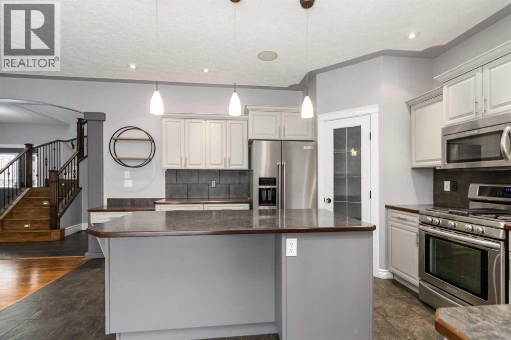 221 Fox Crescent, Fort Mcmurray, Alberta  T9K 0C1 - Photo 6 - A2285368