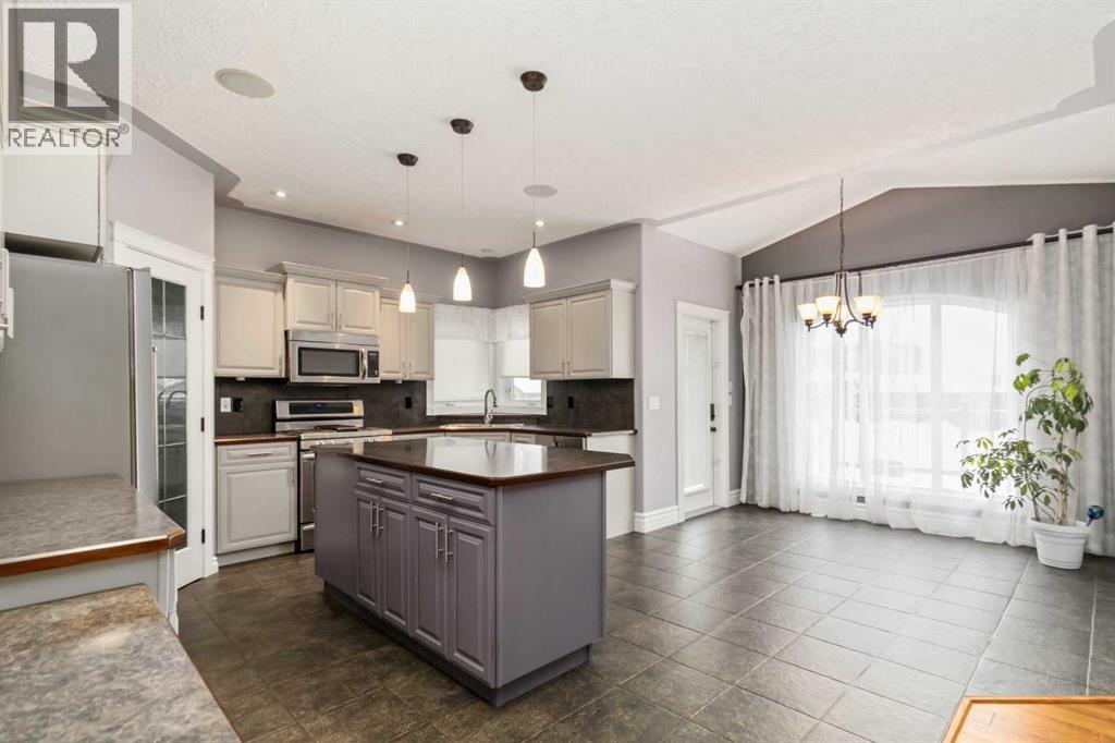 221 Fox Crescent, Fort Mcmurray, Alberta  T9K 0C1 - Photo 8 - A2285368