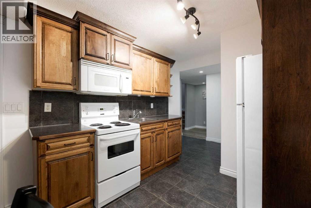 221 Fox Crescent, Fort Mcmurray, Alberta  T9K 0C1 - Photo 39 - A2285368