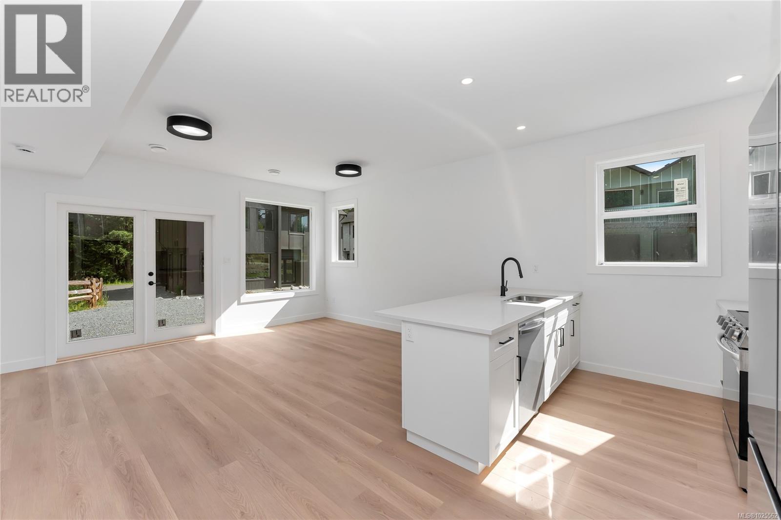 114 Plante Cres, Lake Cowichan, British Columbia  V0R 2G0 - Photo 5 - 1025562