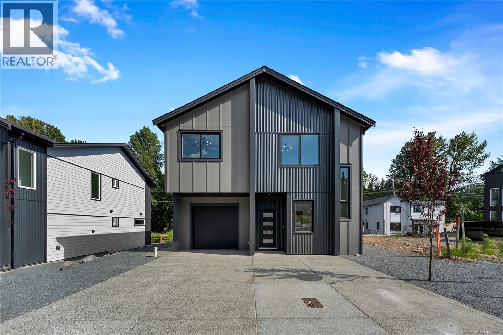 114 Plante Cres, Lake Cowichan, British Columbia  V0R 2G0 - Photo 2 - 1025562