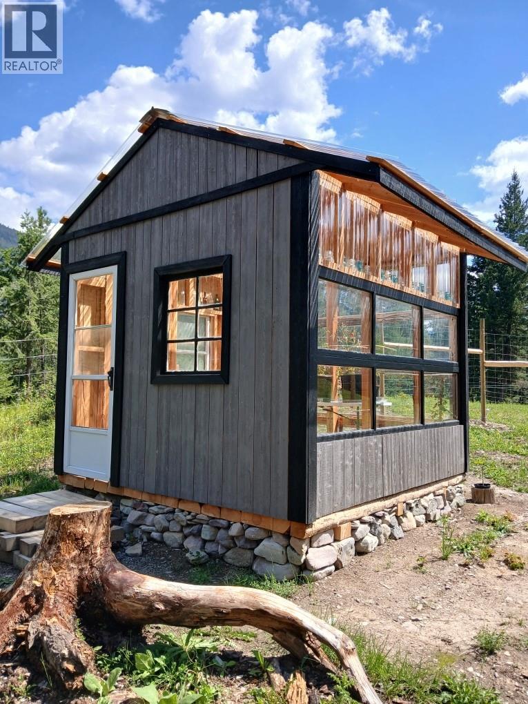 4165 93 Highway, Grasmere, British Columbia  V0B 1R0 - Photo 69 - 10375585