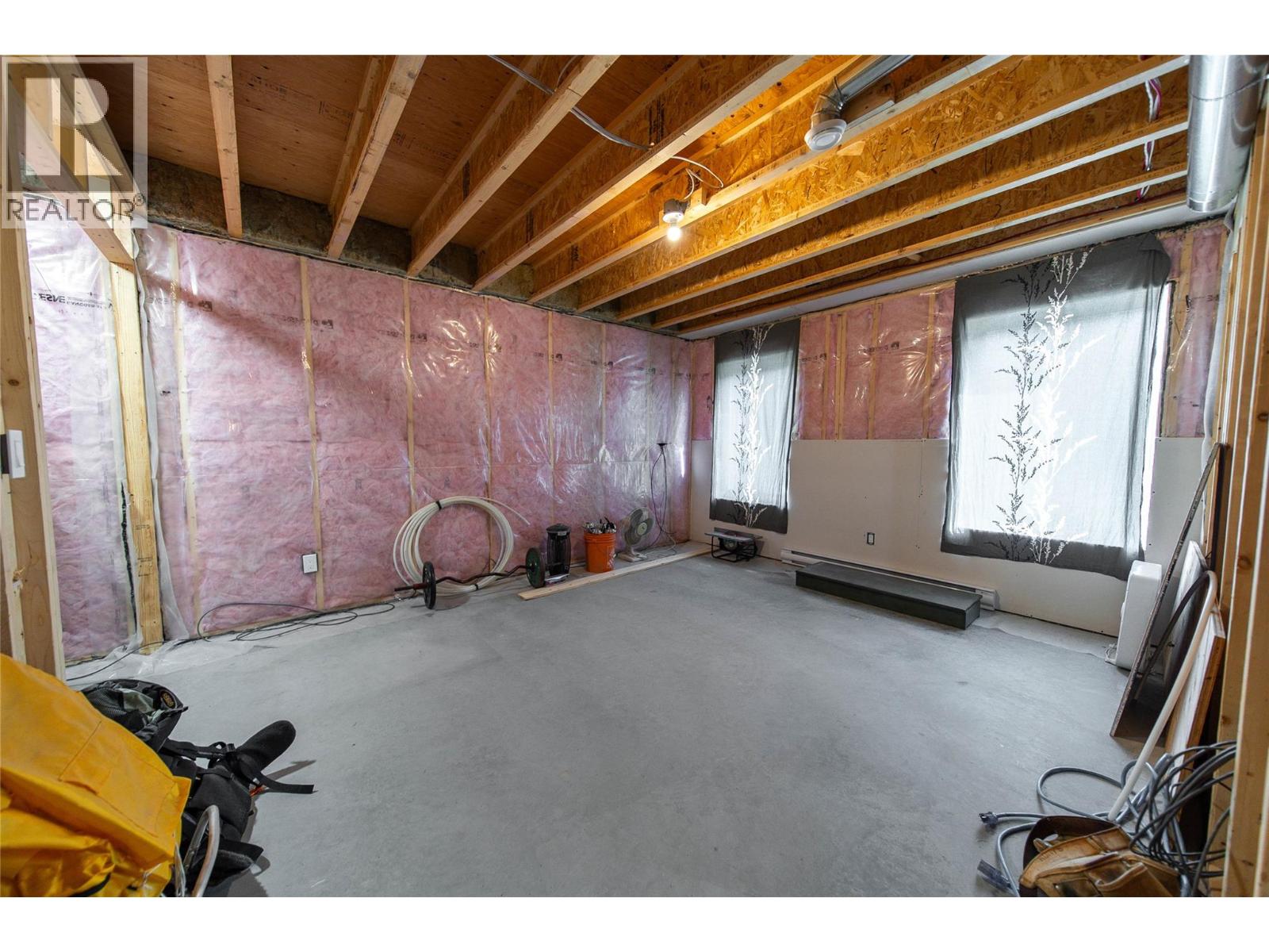 4165 93 Highway, Grasmere, British Columbia  V0B 1R0 - Photo 51 - 10375585