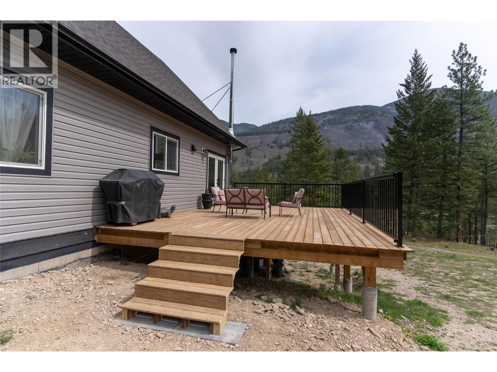 4165 93 Highway, Grasmere, British Columbia  V0B 1R0 - Photo 59 - 10375585