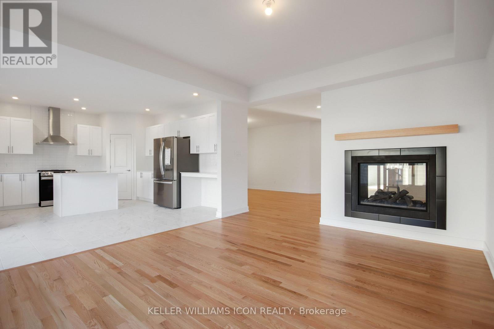 533 Bobolink Ridge, Ottawa, Ontario  K2S 2N6 - Photo 10 - X12777506