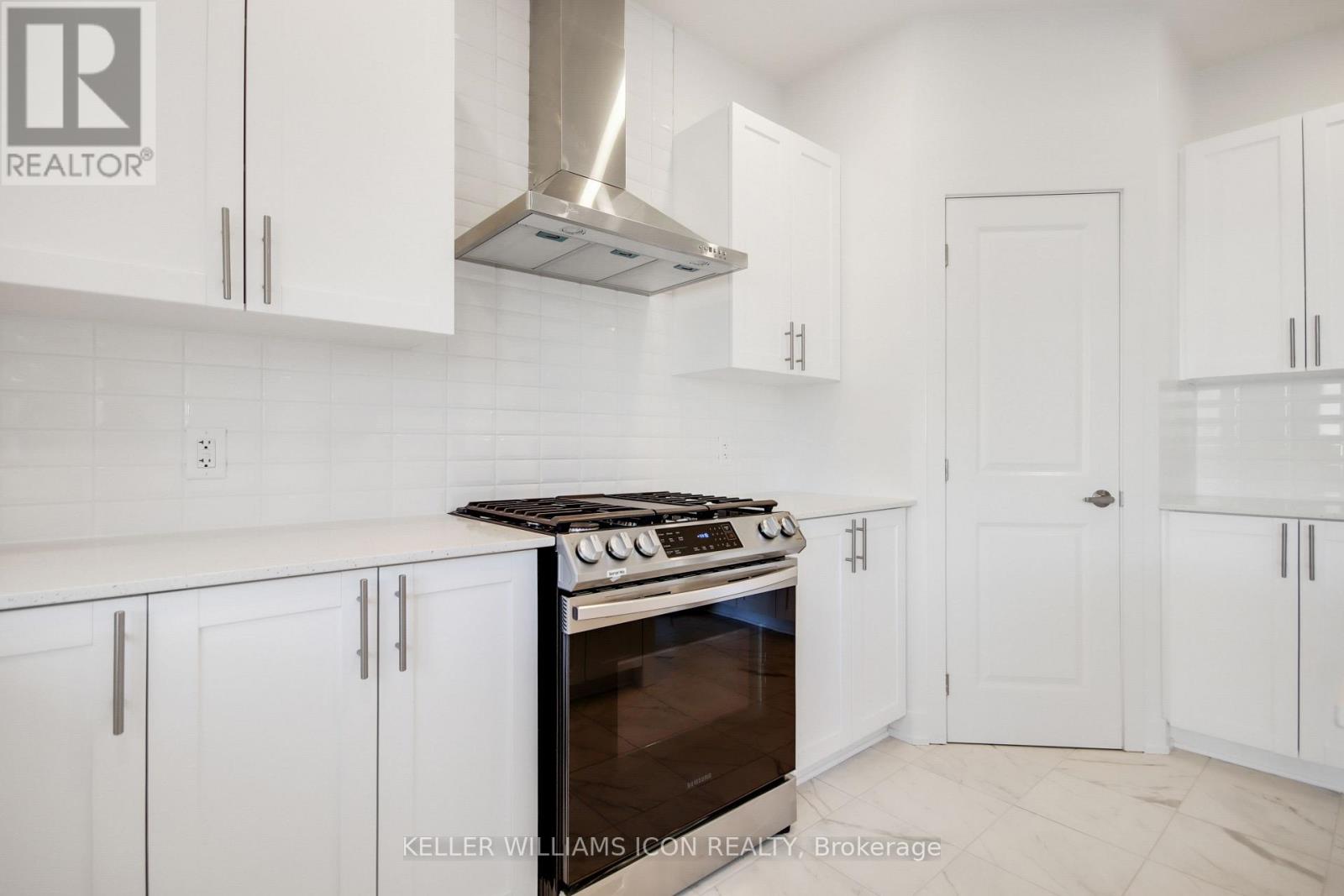 533 Bobolink Ridge, Ottawa, Ontario  K2S 2N6 - Photo 14 - X12777506