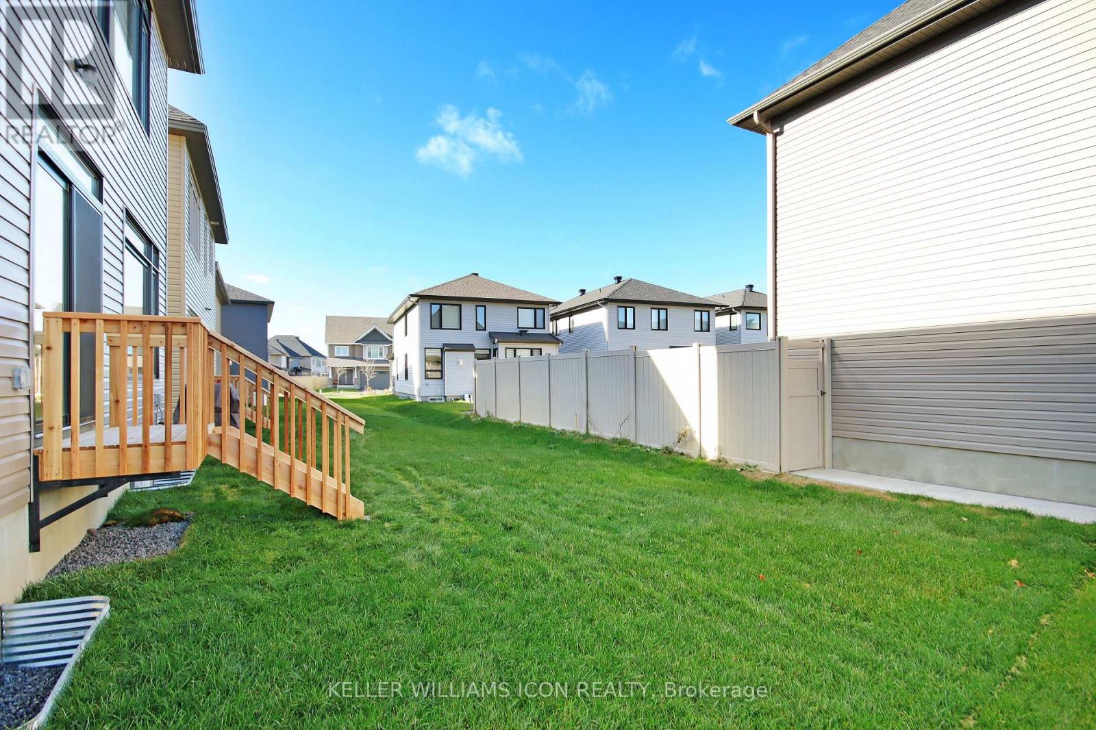 533 Bobolink Ridge, Ottawa, Ontario  K2S 2N6 - Photo 35 - X12777506