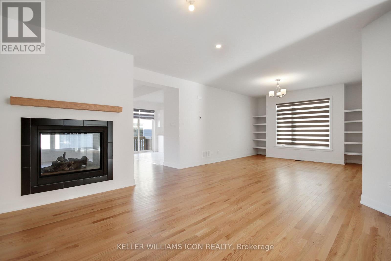 533 Bobolink Ridge, Ottawa, Ontario  K2S 2N6 - Photo 5 - X12777506