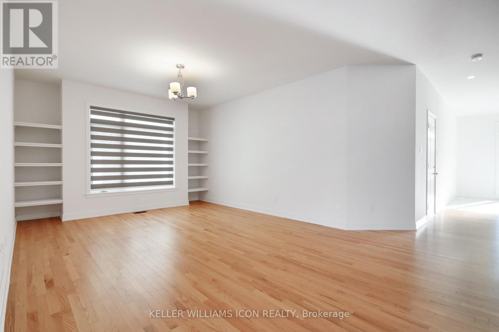 533 Bobolink Ridge, Ottawa, Ontario  K2S 2N6 - Photo 7 - X12777506