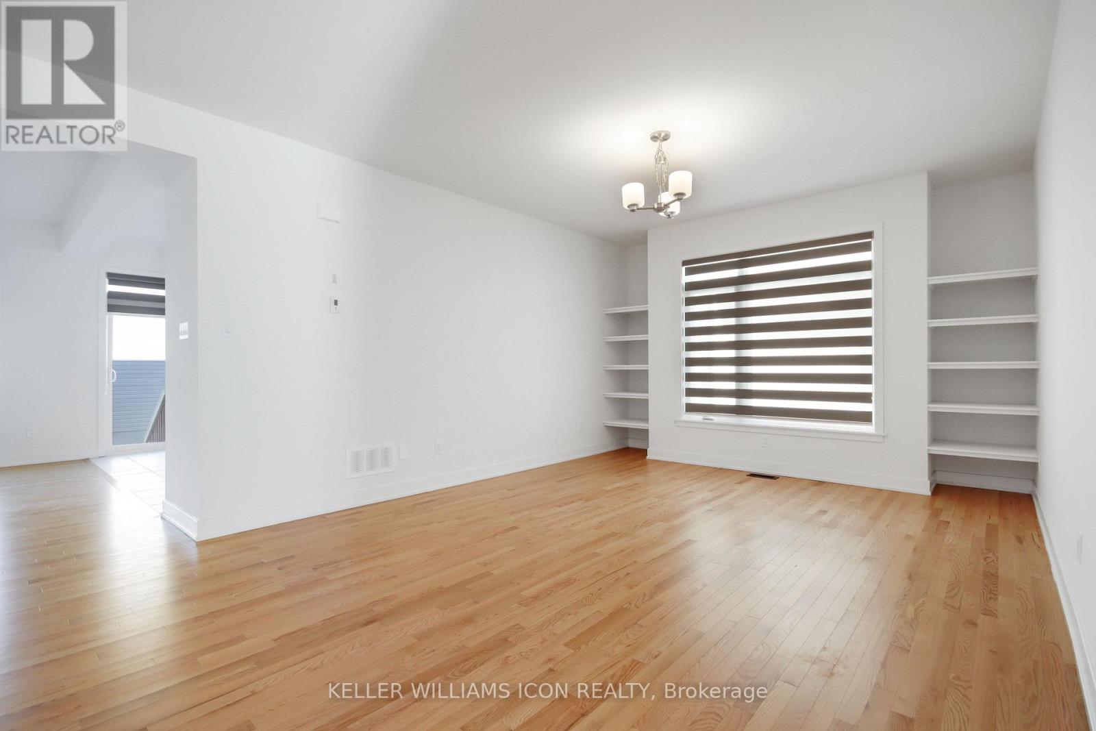 533 Bobolink Ridge, Ottawa, Ontario  K2S 2N6 - Photo 8 - X12777506