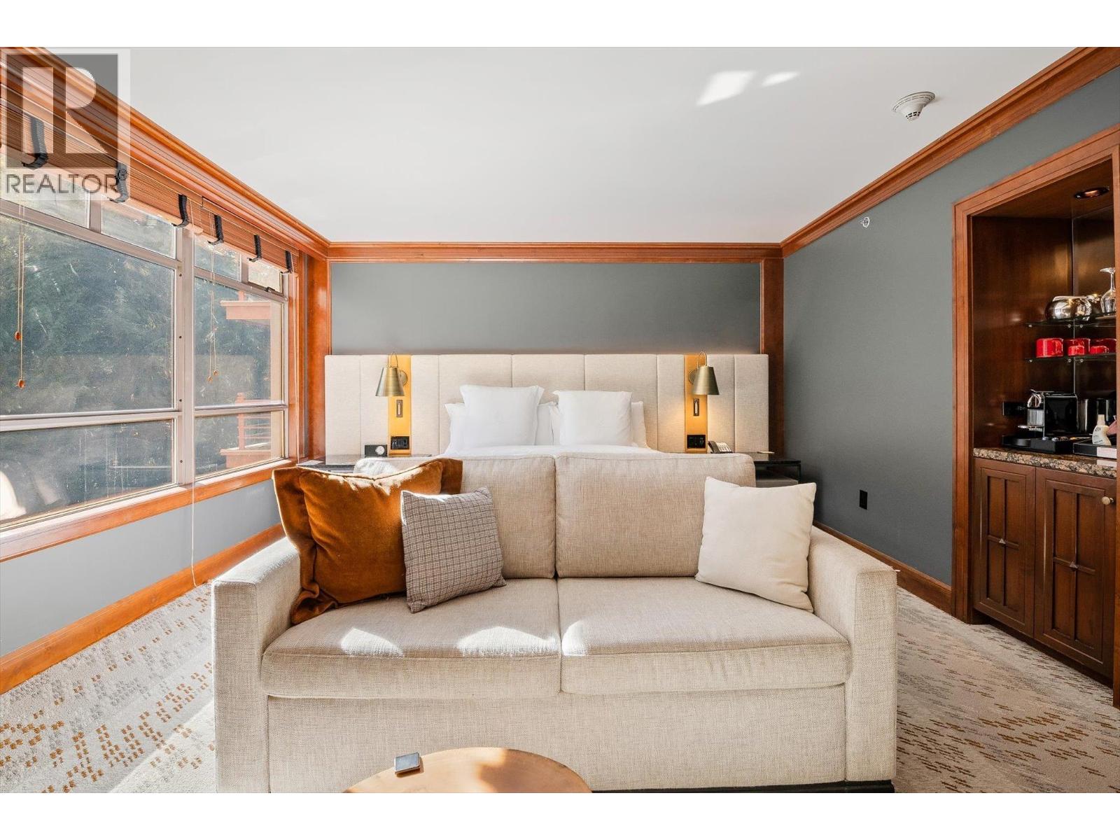 518 4591 Blackcomb Way, Whistler, British Columbia  V8E 0Y4 - Photo 3 - R3088669