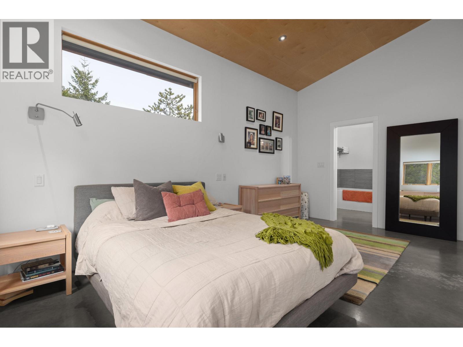 7465 Dogwood Street, Pemberton, British Columbia  V0N 2L0 - Photo 11 - R3088658