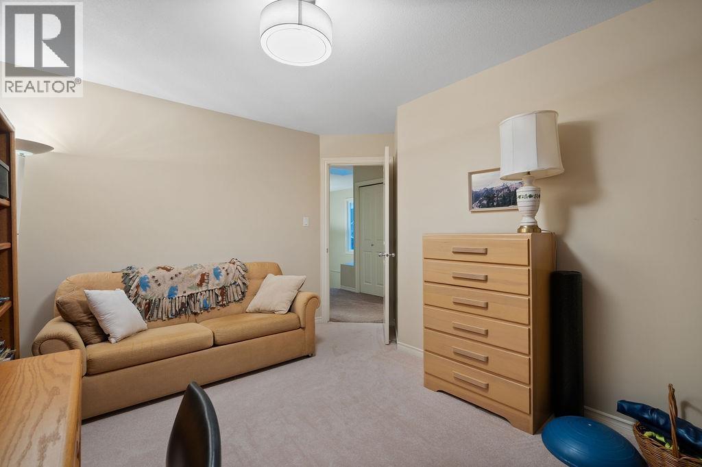 Listing Picture 26 of 36 : 12300 BUCHANAN STREET, Richmond / 烈治文 - 魯藝地產 Yvonne Lu Group - MLS Medallion Club Member