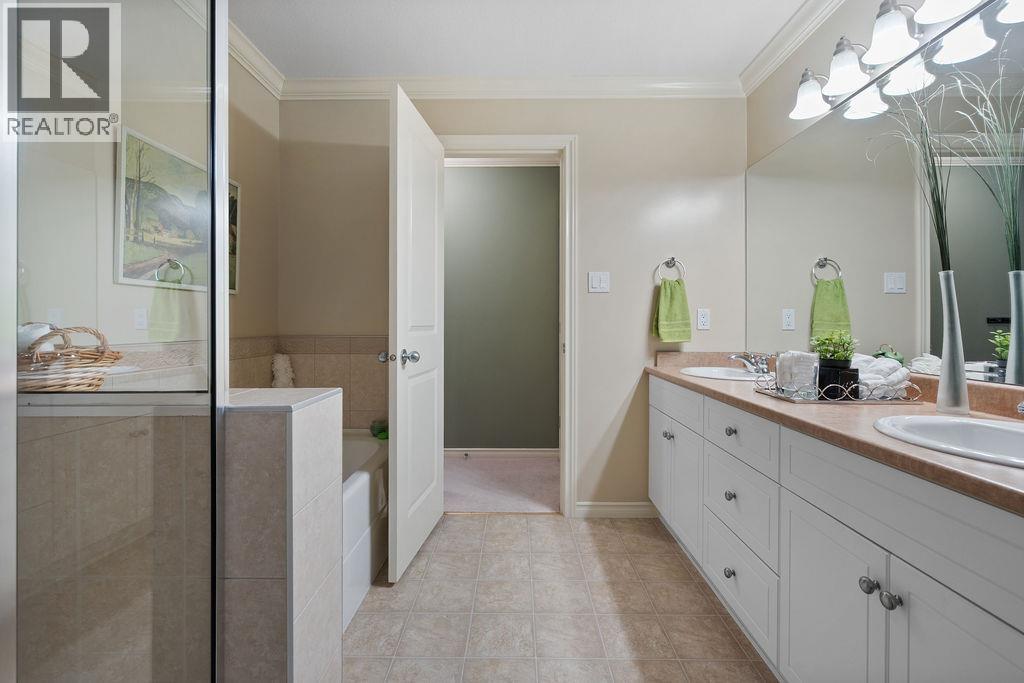 Listing Picture 21 of 36 : 12300 BUCHANAN STREET, Richmond / 烈治文 - 魯藝地產 Yvonne Lu Group - MLS Medallion Club Member