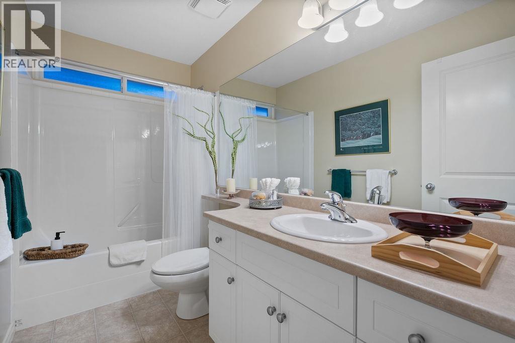 Listing Picture 27 of 36 : 12300 BUCHANAN STREET, Richmond / 烈治文 - 魯藝地產 Yvonne Lu Group - MLS Medallion Club Member